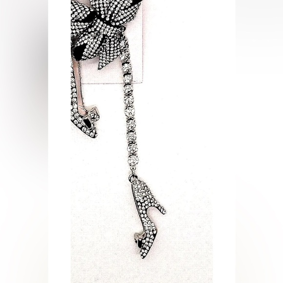 BETSEY JOHNSON Rhinestone High Heel Shoes & Bows Mismatched Dangle Earrings NWT - Picture 9 of 11